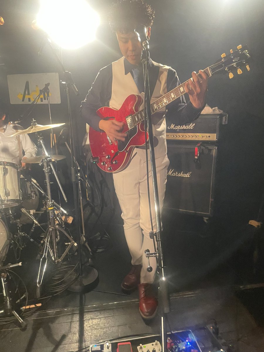 hz33s's tweet photo. 本日はこちら
SUNdalsレコ発ワンマンと
ダイムの生誕祭!!
新曲あり笑いあり涙あり歌謡ショーあり、とてもいいライブでした!
エンターテイメントバンド!😄
行って良かった!
ありがとうSUNdals!!
ダイムさんもおめでとうございます㊗️
#SUNdals https://t.co/3UoORN95vA