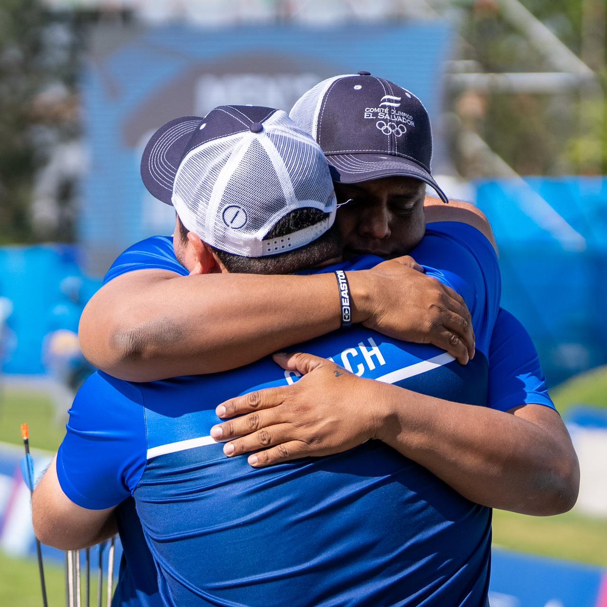 VSkalanT's tweet photo. 🎯🇸🇻 #JuegosPanamericanos
El #TiroConArco, un #deporte #histórico #Panamericano para #ESA.
4 #Medallas a su #historia:
🥉 #Recurvo Indiv. #SantoDomingo2003
🥉 #Recurvo Equip. M. #SantoDomingo2003
🥇 #Compuesto Indiv. #Lima2019 @BobHrdz
🥇 #Compuesto Equip. M. #Santiago2023
⬇️ https://t.co/rZoJO8Gi2t