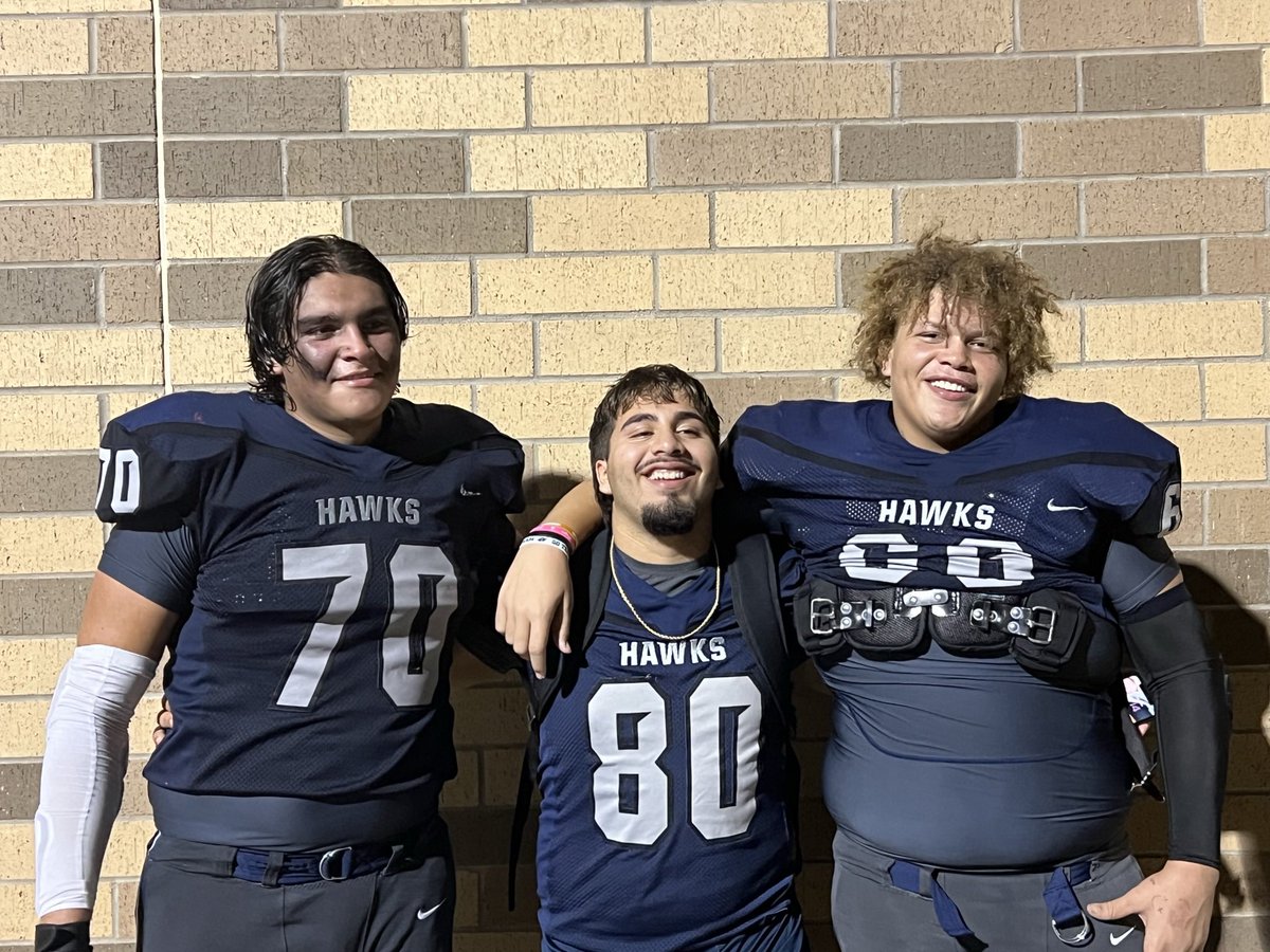 Chris_ZBeasley's tweet photo. After 13 years  I can say that I have played my final high school game. To all my coaches throughout the years thank you and to my OL coaches thank you for never giving up on me and ALWAYS believing in me  now to prepare for my next chapter
@CoachCastillo77 @CoachTorres60 https://t.co/eFS10I9DIb