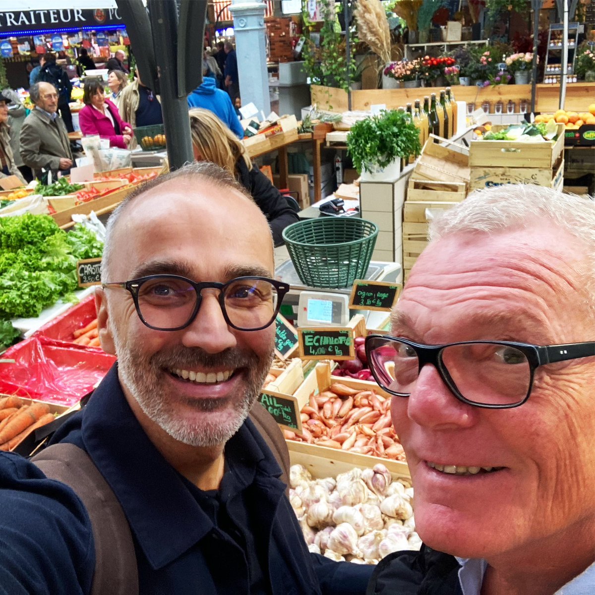 loups_dor's tweet photo. Always a treat, Saturday Market Hall in Angoulême 💙🤍❤️
.
.
.
.
#carredeshalles #angouleme #angoulême #frenchmarket #dordogne #holidayhome #holidayhomes #gitefrance https://t.co/jkquzfCynM