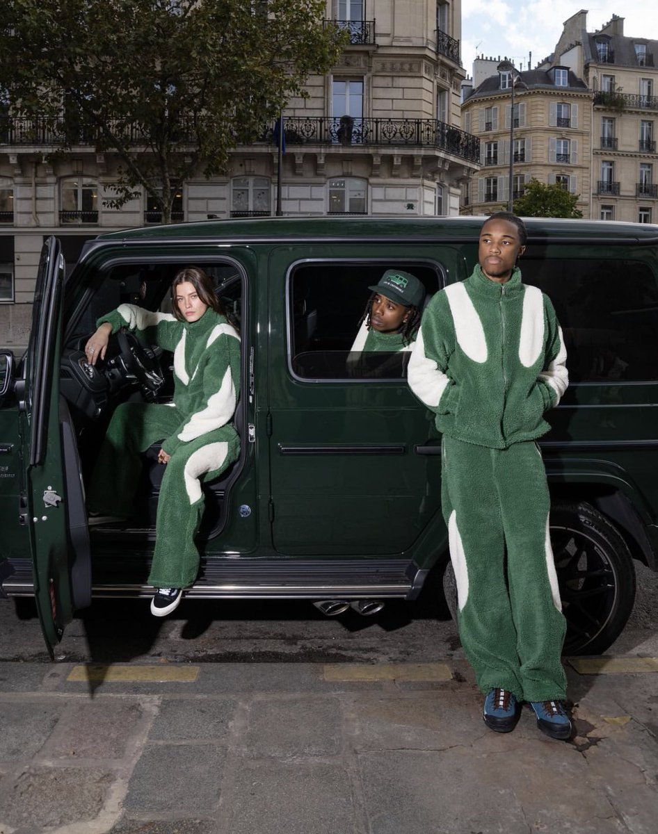 StreetFashion01's tweet photo. Systemic x L'ART DE L'AUTOMOBILE!🖤 https://t.co/P34qtLVa5B