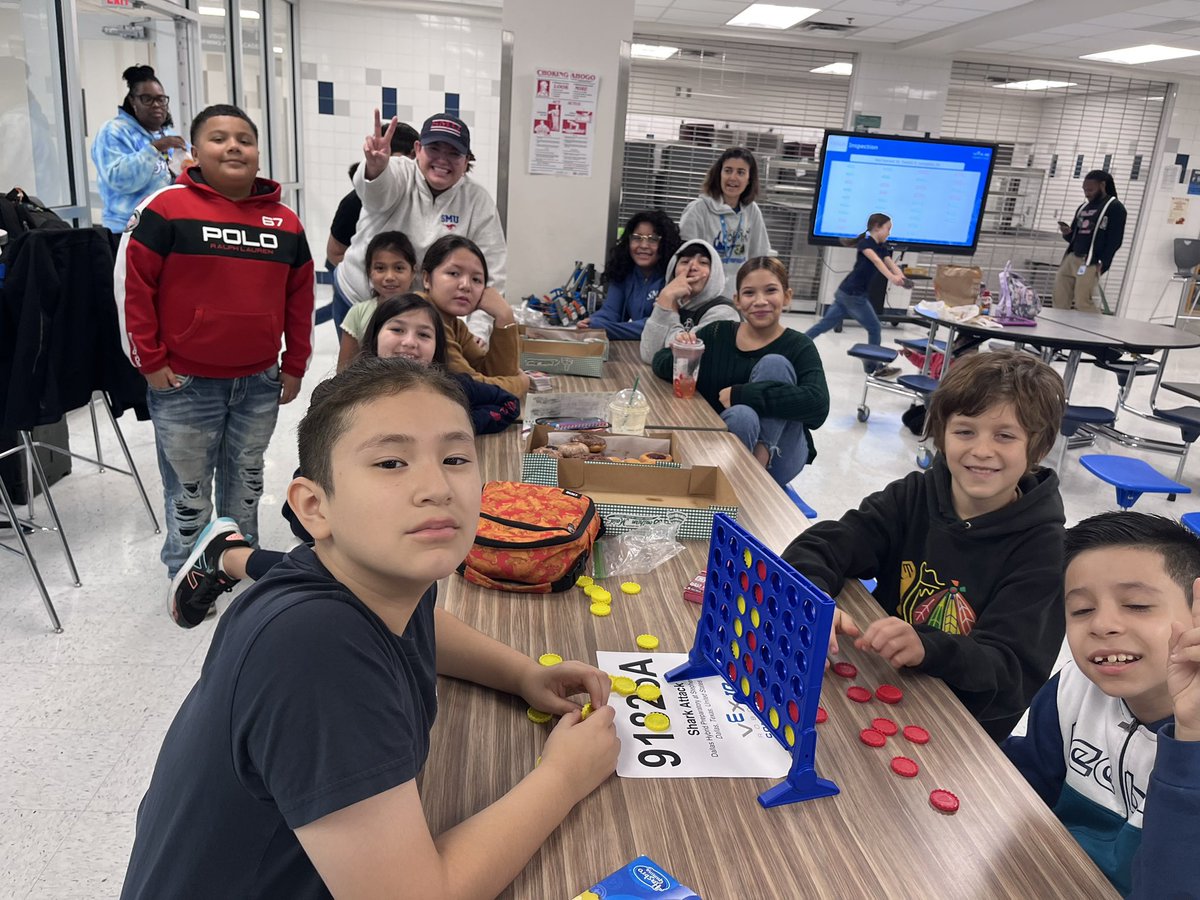 KarilyCruz's tweet photo. @HybridPrep #robotics 🤖are ready! Glad I got to wish them good luck 🍀 and wish a Happy Birthday🥳 to one of our student. #AccessToInnovation Matters!!!! @NataliaRzPz @HarrisTheTechie @Victordemo2324 https://t.co/0W2oSHXAZg