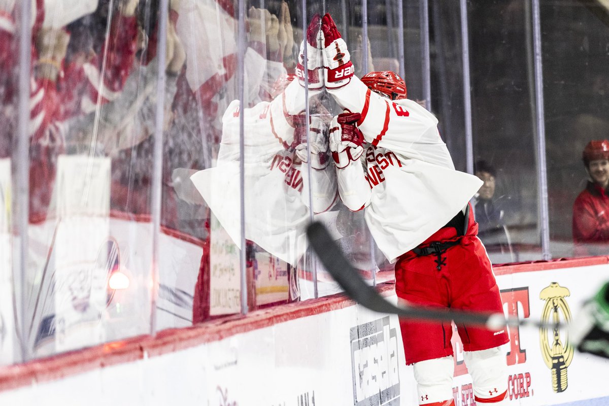 FiaMccarty's tweet photo. let’s run it back tn @ 7 📸
@TerrierHockey https://t.co/peor2VNXV5