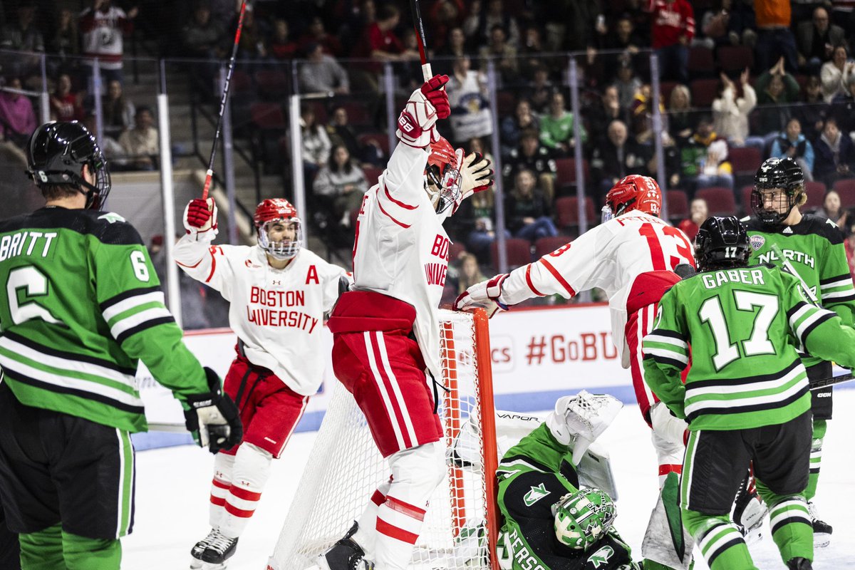 let’s run it back tn @ 7 📸
<a href="/TerrierHockey/">BU Men's Hockey</a>
