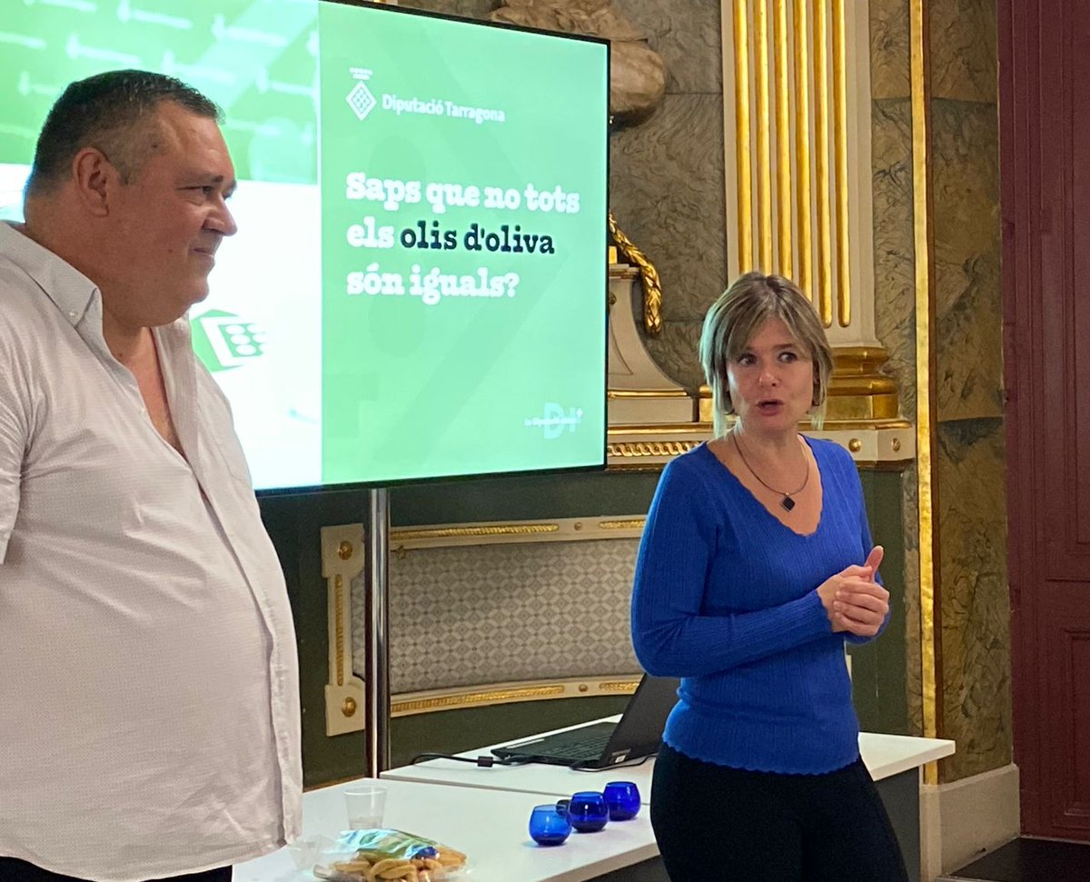 nllaurado's tweet photo. Aquest migdia de dissabte he donat la benvinguda als assistents al 🫒🌱#tastdoli que s'ha fet al #PalauBofarull de Reus.
➡️ Fem valdre els Olis d’Oliva Verge Extra #OOVE de la demarcació tot aprenent què els fa mereixedors de reconeixements arreu del món.
#PremisCDO https://t.co/6OIM0l6ubv