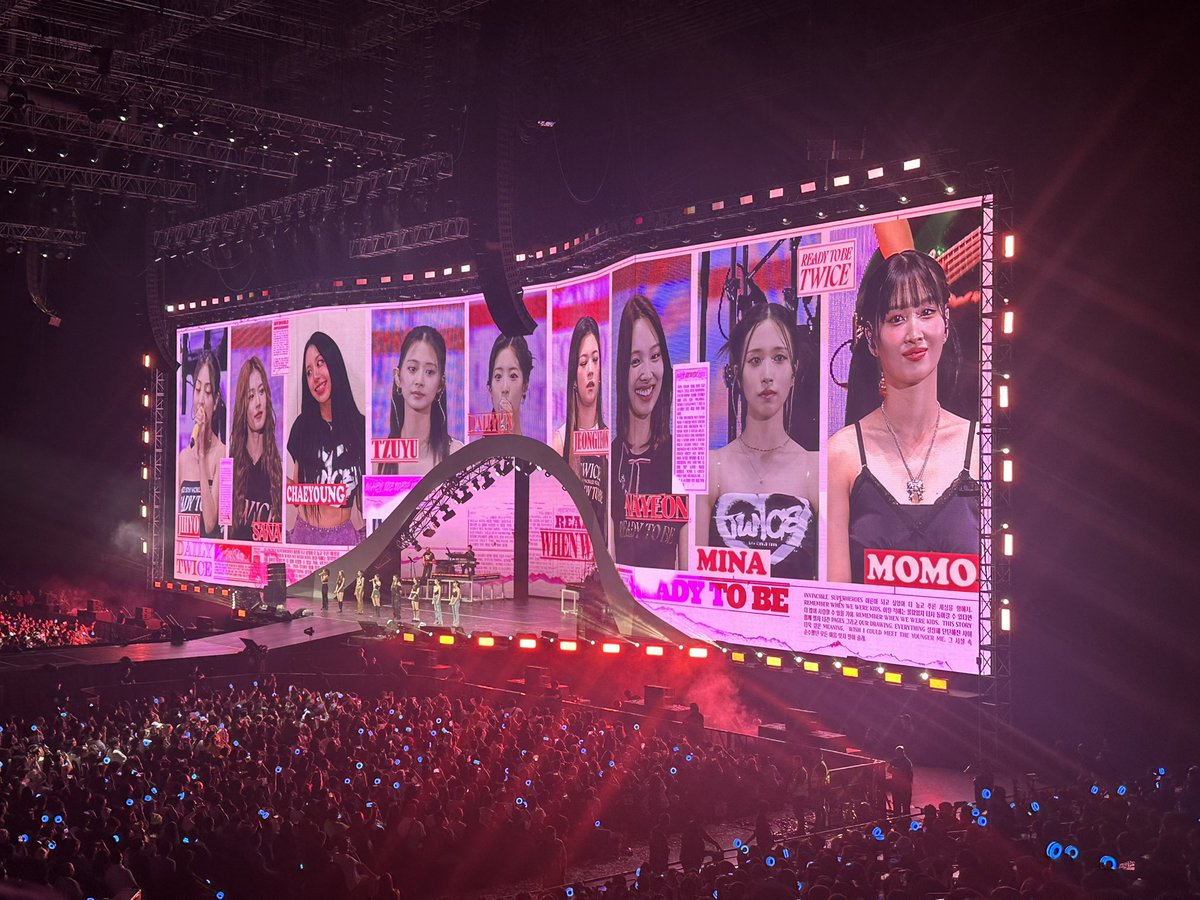 SanaSpringrolls's tweet photo. you always give the ONCEs a great show 🍭 i love you, @JYPETWICE ! 🩷🧡 will always make a way to see you girls again 🥹 https://t.co/MXPnR8gY83