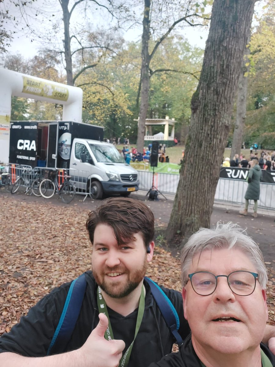 SvenHilbrants's tweet photo. Zo @GerHilbrants en ik hebben de #Plantsoenloop van #Groningen weer in de pocket. ππ https://t.co/Z82iMoqHsT