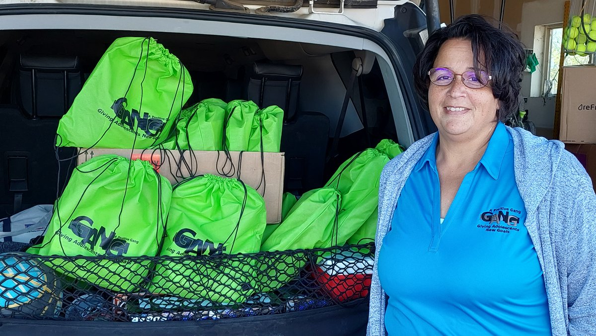 skalfstad's tweet photo. https://t.co/xKaq9obWT1 Enrichment Kits delivery day to a local elementary school! #academicsupport #art #exercise #sports https://t.co/Z84kCZN9oP