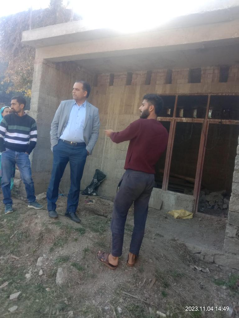 Random clicks of tour of Panchayat Beoli.Inspected Pmay houses which are under construction.Interacted with beneficiaries of PMAY schemes.Some local issues were also addressed.<a href="/anoopkumarjk/">Anoop Kumar</a> <a href="/harvinder_ias/">Harvinder Singh, IAS</a> <a href="/mandeep082/">mandeep@08</a> <a href="/vishesh_jk/">Vishesh Mahajan</a>