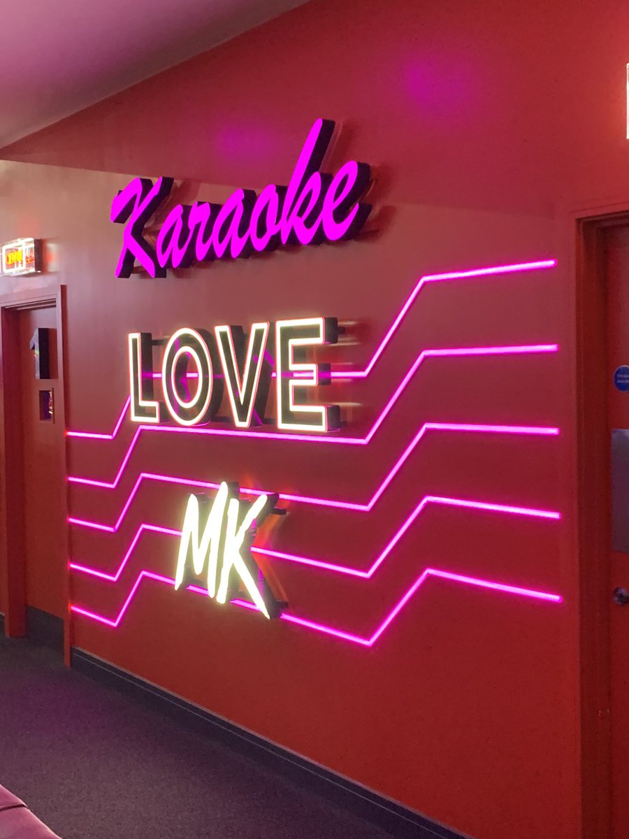 I see you <a href="/wonderduo/">Carys Underwood</a> !