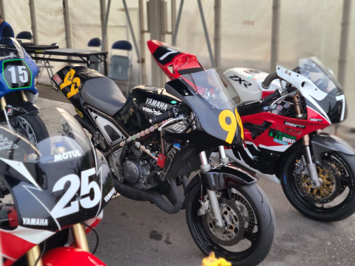 karokarotaro's tweet image. 今年のZERO-4はカワサキ4ストが優勢状態。来年は2スト勢に頑張ってもらいたい✊‼️

#ZERO4 #TASTEofTSUKUBA #ToT
#Gesundheit