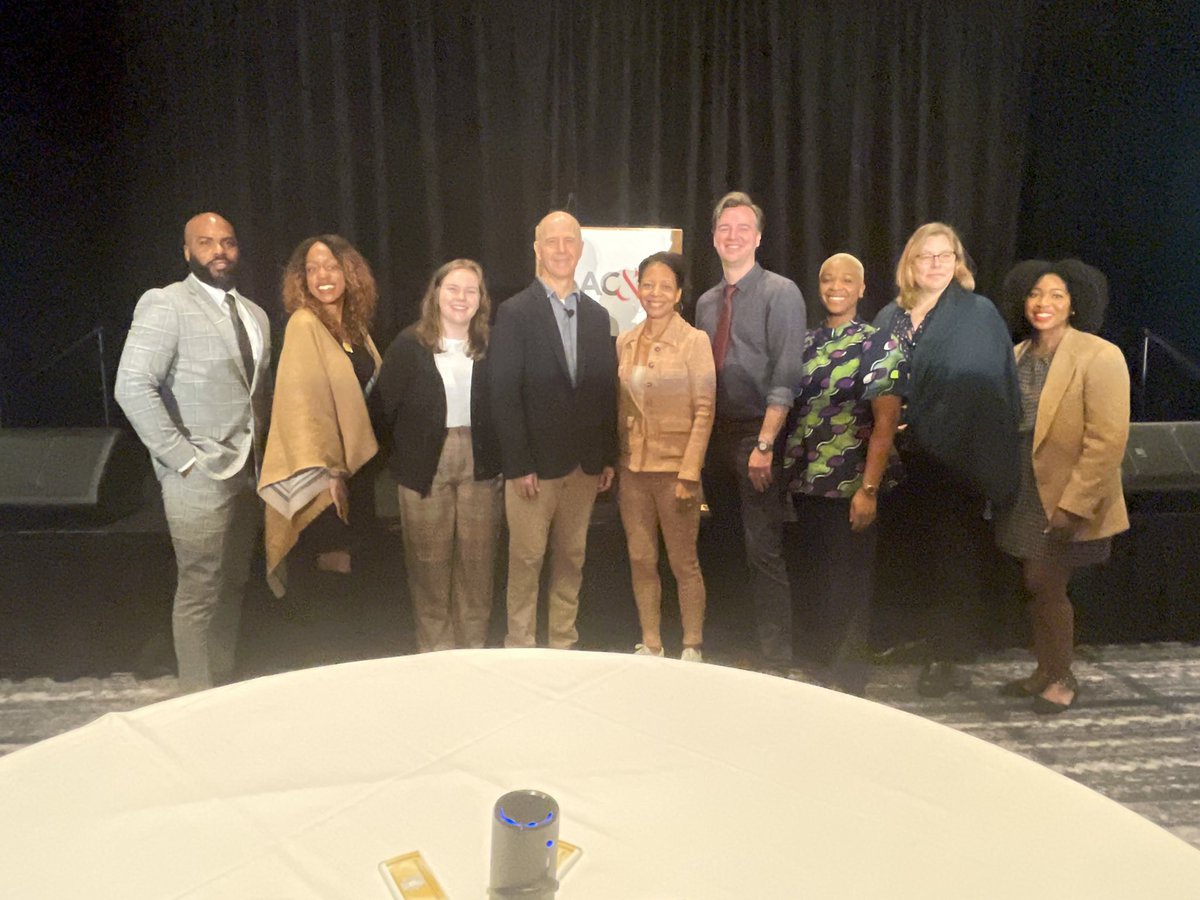 We are thrilled to welcome @JamesMLang7 as today’s plenary speaker where he will explore #AI and #ChatGPT in undergraduate STEM teaching.