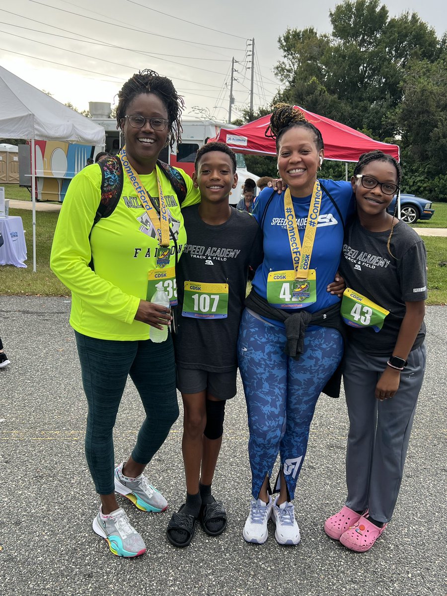 CHiggsSCPS's tweet photo. I enjoyed supporting my school community @MidwayCoalition at  the annual Midway 5D5K. https://t.co/pIE6zlLcNL