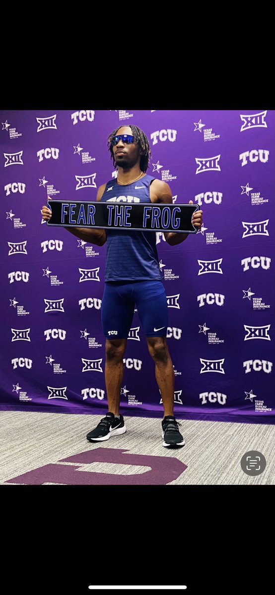 PrenticeS05's tweet photo. Had a great official visit at @TCUTrackField . Thank you Coach @Khadevis and @TCUCoachEdgar_ for a great experience! Go Frogs 🐸 #notcommitted https://t.co/4H3WDUSjhw