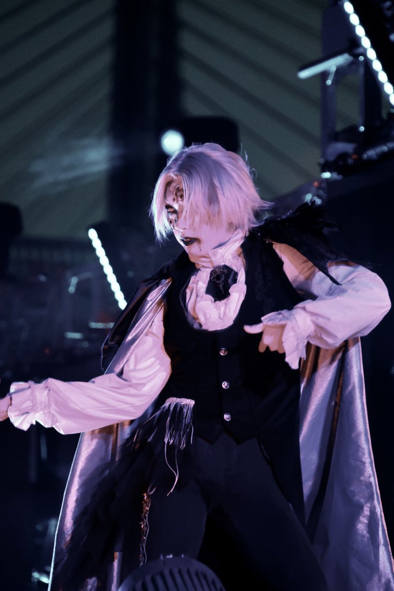 青マントのヴァンパイアさん(なおきさん) #HHN2023 #USJハロウィン