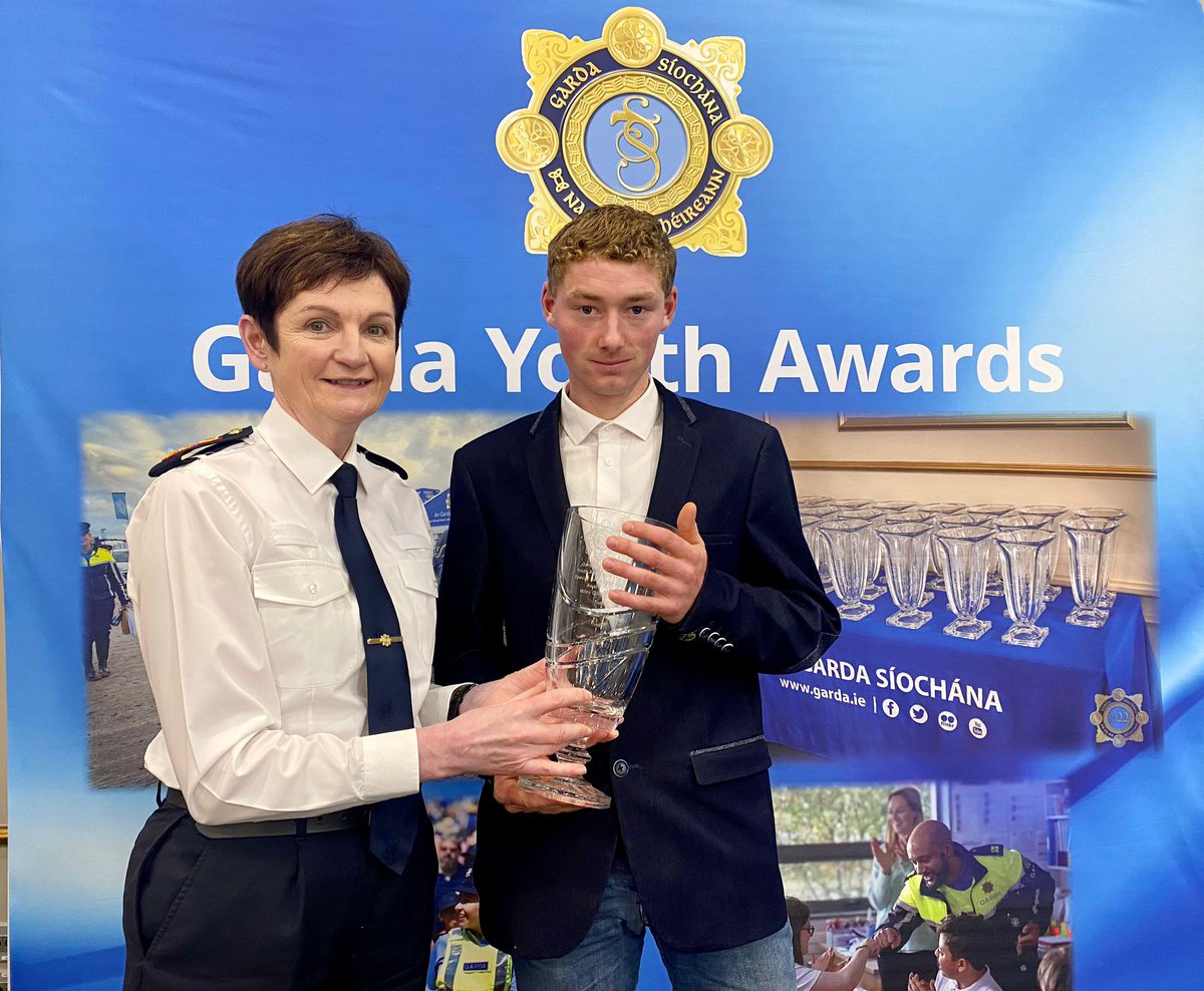 Miley Doran was fishing in Carlow Town when he heard screams coming from a child that their mother and sister were drowning.

Sophie, then 13, had gotten into difficulty while swimming, and her mother struggled with the river’s current while trying to save her.