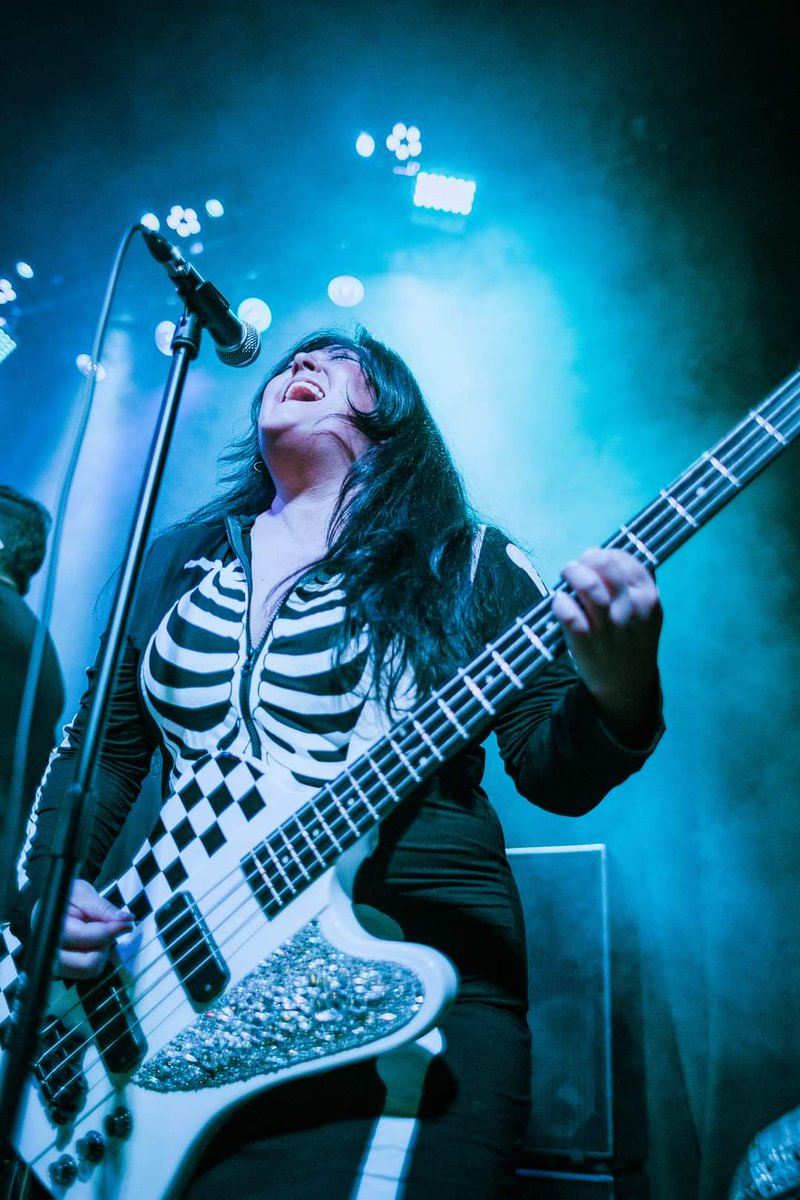 Give a big HAPPY BIRTHDAY shoutout to our queen of the low end and sound engineer extraordinaire Krissandra Anfinson! 🤘🎉