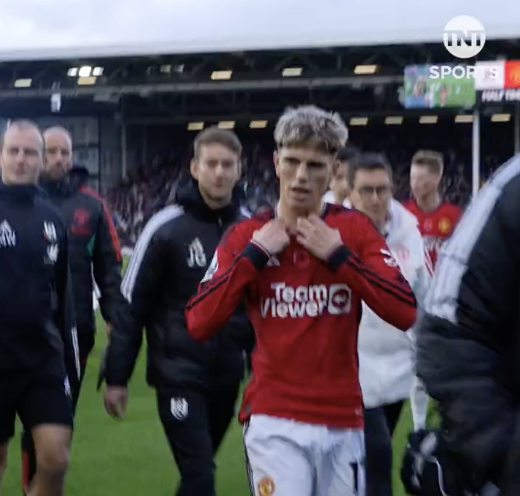 SPORTbible on X: "🚨 | Fans divided by Alejandro Garnacho gesture during Fulham Man United game. https://t.co/LUGrwN1zet" / X