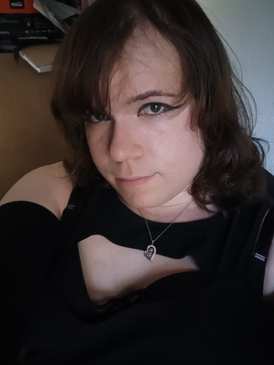 Since it is my birthday today, I feel like I need to share this with you guys. I've legitimately hated myself for most of my life, and though I tried so hard to be comfortable in the skin I was given, I just never really could.