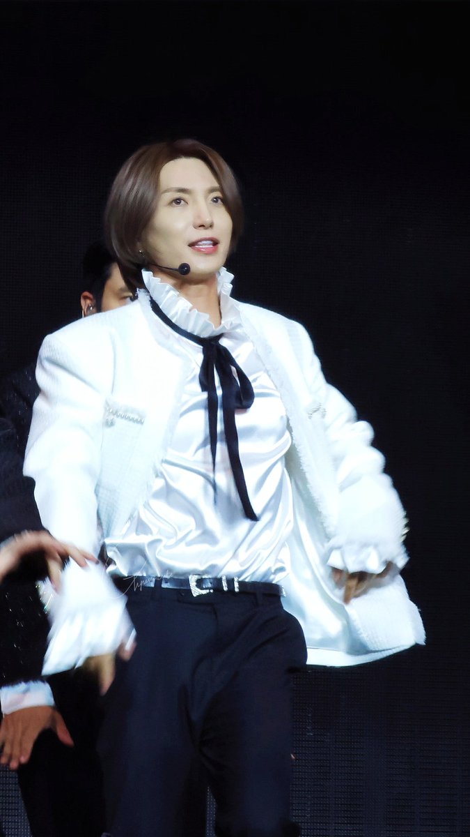 gyugyucute1106's tweet photo. 231104 1t's 8lue

천사의 미모 ໒꒱ 

#LEETEUK #이특 
@special1004 
#SUPERJUNIOR 
#SUPERJUNIOR18thanniversary https://t.co/GovtyaZxSr