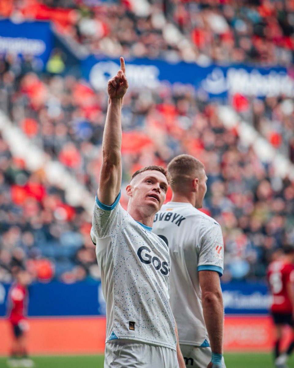 💣💣💣

EL <a href="/GironaFC/">Girona FC</a>  és HISTÒRIA VIVA del futbol espanyol i també MUNDIAL. 

Els de <a href="/Michel8Sanchez/">Miguel Ángel Sánchez</a> superen per 2-4 a l’Osasuna a domicili i guanyen el seu DESÈ partit de la temporada en dotze jornades. 

Són LIDERS de la Primera Divisió amb 31 punts de 36 possibles.