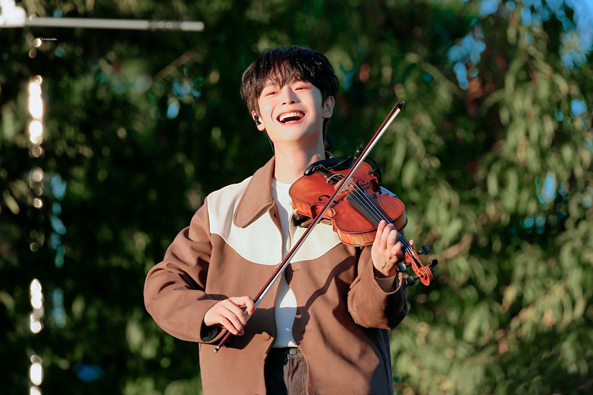 231021 박물관 속 바이올린 #신예찬 HQ

#신예찬 #예찬 #LUCY #루시