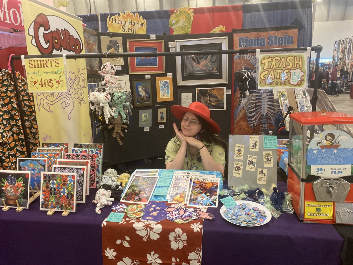 Sab_Goneco's tweet photo. Selling at GrandRapids ComicCon! https://t.co/fV14uOhMvu