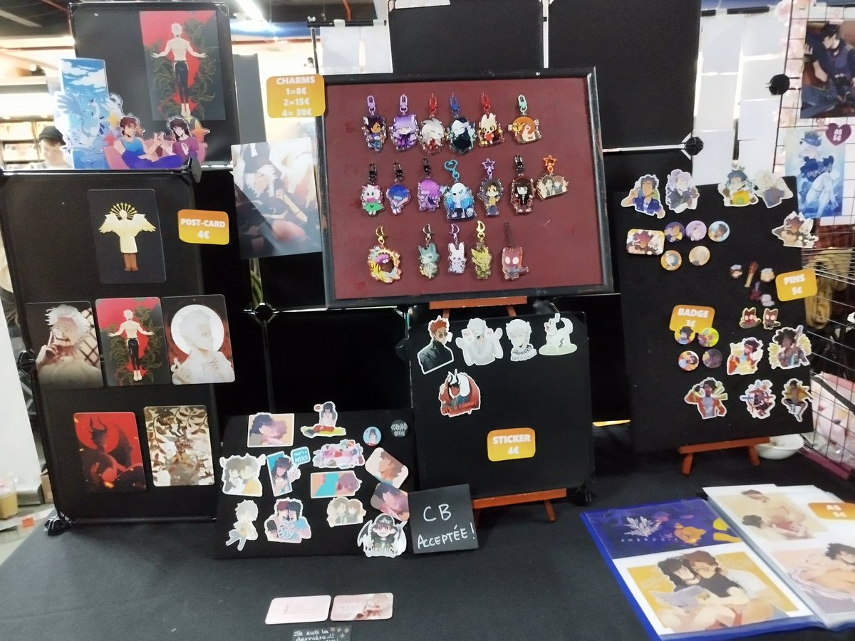 Everyone is so sweet at Y-Con, having a blast so far
(Crowley left first and Goostarion was a victim of his success 🪿🗡️) i'm so glad my spider merch is working as well 😊