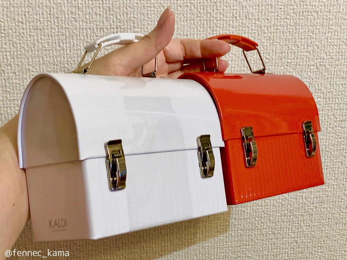 カルディ にめちゃかわトランク型缶あって買ってしまった。たまらん