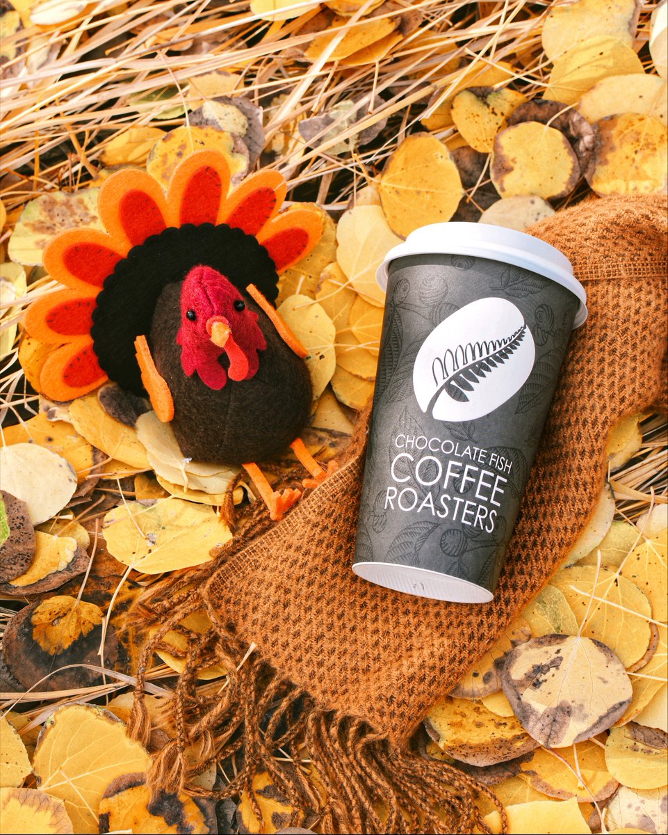 Leave a 🦃 or a 🎄 in the comments if you're oh-so ready for the holidays to come! Remember we are open until 7 pm to help you celebrate that holiday cheer! #holidayspirit #coffeegifts
