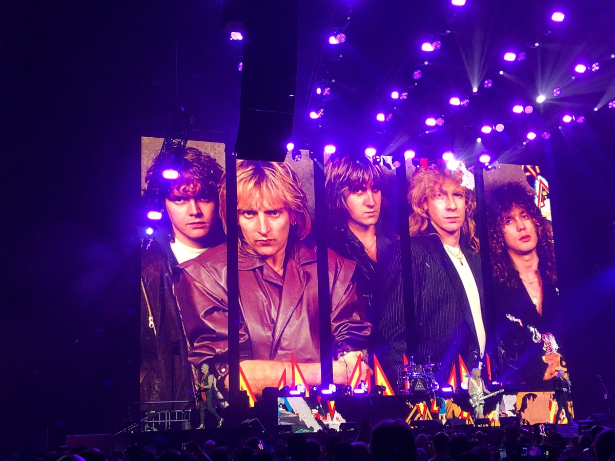 MI23_D's tweet photo. 2日目はモトリークルーからスタート！
今日も最���でした！

#モトリー・クルー
#MotleyCrue 
#デフ・レパ��ド 
#DefLeppard 
#Kアリーナ横浜 https://t.co/q1hGkzDKoM