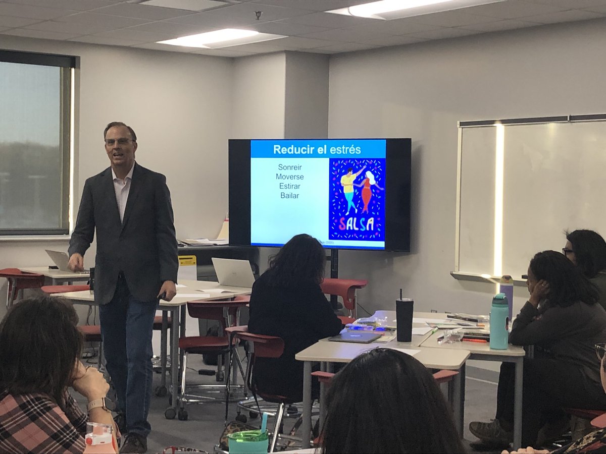 We are learning about strategies for instruction in Spanish at the OPS Multilingual Fall Conference! Toma la Palabra with Dr. Jim Ewing #seidlitz