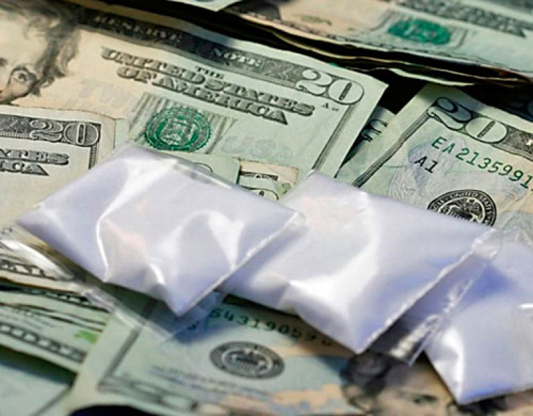 EdwardHolfman's tweet photo. En serio seguimos pensando que el #podernarco no penetró y corrompió a funcionarios públicos de todas la areas en nuestro País 🇺🇾 Algunos ejemplos:
📌Fuga del narcotraficante israelí Yehoram Alal 🇮🇱conocido como "el zar del éxtasis" es un individuo de extrema peligrosidad, y su captura es requerida por Estados Unidos e Israel, por tráfico de éxtasis y cocaína, tráfico de armas y explosivos y complicidad en una poderosa organización criminal.
📌INVESTIGAN POSIBLE ATENTADO EN EL PUERTO
La policía comienza una serie de investigaciones en el puerto en el día de hoy, con el objetivo de descubrir si la rotura del escáner de tres millones de dólares fue en realidad "un atentado".
📌PASAPORTE MARSET salió en libertad cuando era investigado por un homicidio, creó el Primer Cartel U uruguayo (PCU🇺🇾) de acuerdo a investigaciones del Fiscal PECCI operativo A Ultranza Py 🇵🇾 la mayor operación contra el crimen organizado en Paraguay (fue Asesinado en colombia )
📌GONZÁLEZ VALENCIA 🇲🇽financista del cartel de los Cuinis Cartel jalisco nueva generación) paseaba en un vehículo blindado de la guardia republicana, cárcel central muchos privilegios.
📌ROCCO MORABITO 🇮🇹 líder de la NDRANGHETA mafia calabresa, se fugó por la puerta principal de la Cárcel Central (todo esta fuga es una incógnita)
📌El cuñado de Sebastián Marset, Sebastián Alberti, estaba en una cárcel de baja seguridad cumpliendo la pena por homicidio cuando se fugó.
📌2023 - NARCOS con Prisión Domiciliaria TOTAL 53 personas
▪️Problema de salud 👉26 personas
▪️No se aclaró el motivo 👉16 personas 😳😳
▪️Por Embarazo 👉6 personas
▪️Libertad a Prueba 👉2 personas
Después de esta revelación de Datos unas 15 PPL volvieron nuevamente a la cárcel.
Podemos seguir con más ejemplos la lista es larga 🇺🇾