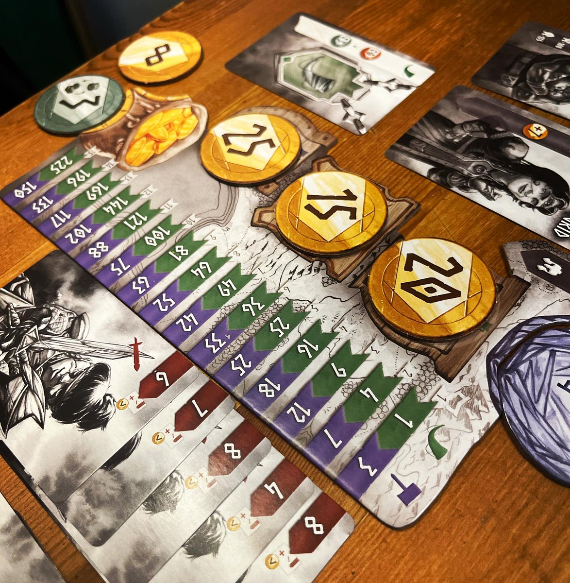 Nidavellir seems to always have the most delightful table presence. Thank you for these lovely photos!

📷 by <a href="/boardgameboos/">BoardGameBoos</a>

#Nidavellir