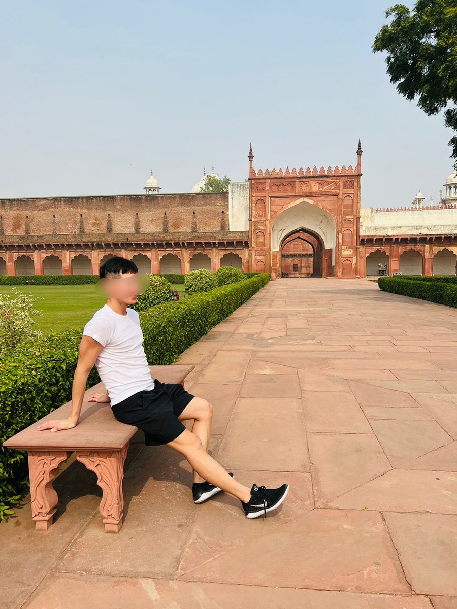 猜猜我在哪裡

這邊網路不穩定

訊息我還是都會回唷😄