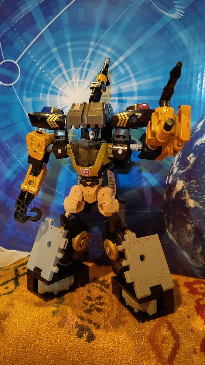 SaKnA79599872's tweet image. #Transformers 
#legacy 
#transformersfan 
#siege
#earthrise

Rune Loader Prowl