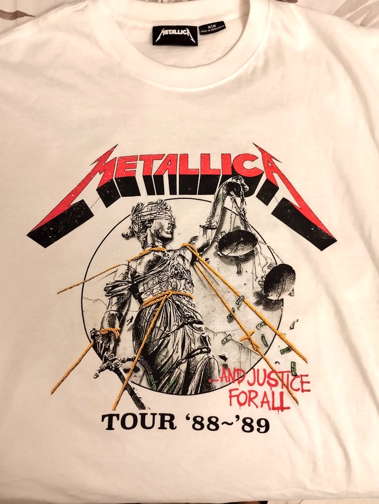 SaadRajput22's tweet image. Workout t-shirt for today, courtesy of dearest friend and brother @mskhan1222! 

@Metallica #AndJusticeForAll