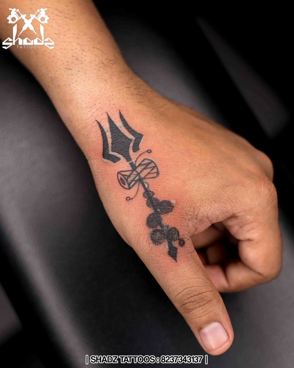 shardoolsk's tweet photo. A second chance at art 🎨🔱
Swipe to see before and after. 
. 
#CoverUpTattoo #TattooTransformation #InkRedemption #NewInk #FreshStartTattoo #TattooMakeover #ReimaginedInk #TattooRevival #SecondChanceTattoo #HideThePastInk #ReinventYourInk #ConcealAndReveal #TattooUpgrade https://t.co/RsgM4GHRuZ