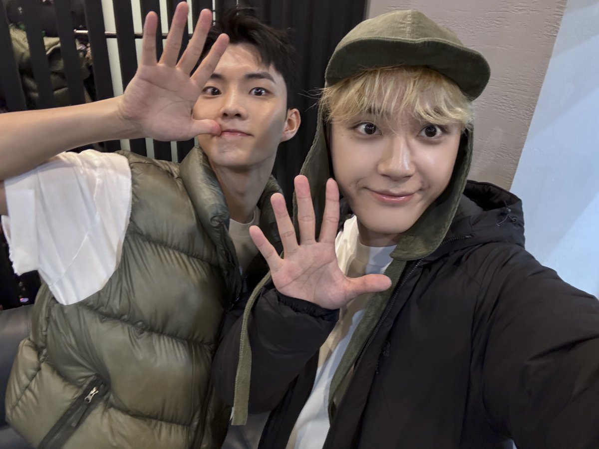 WE_THE_BOYZ's tweet image. [주학년] 다람지창민 생축🐿️🎉