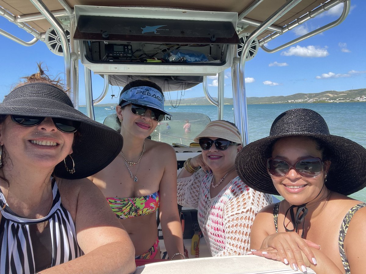 MarysolValentin's tweet photo. ¡Sol, playas y amigas! #Parguera  #PuertoRico https://t.co/RjdjRgR2Rv