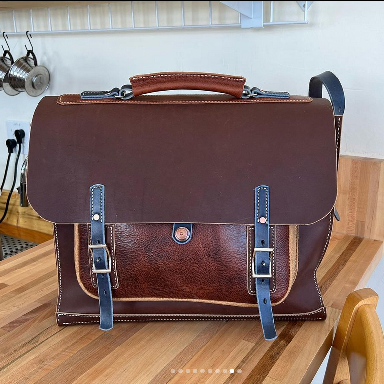 505Nomad's tweet photo. Kestrel Leather #handmade goods | #Leather & handwoven Navajo fiber arts - https://t.co/0yKfsOdrHi
He does custom orders for all of his designs (if you want specific colors or types of leather). Get holiday orders in early.
#artisan #custom #MadeinNewMexico #Gallup #gifts https://t.co/KvHchIjZJb