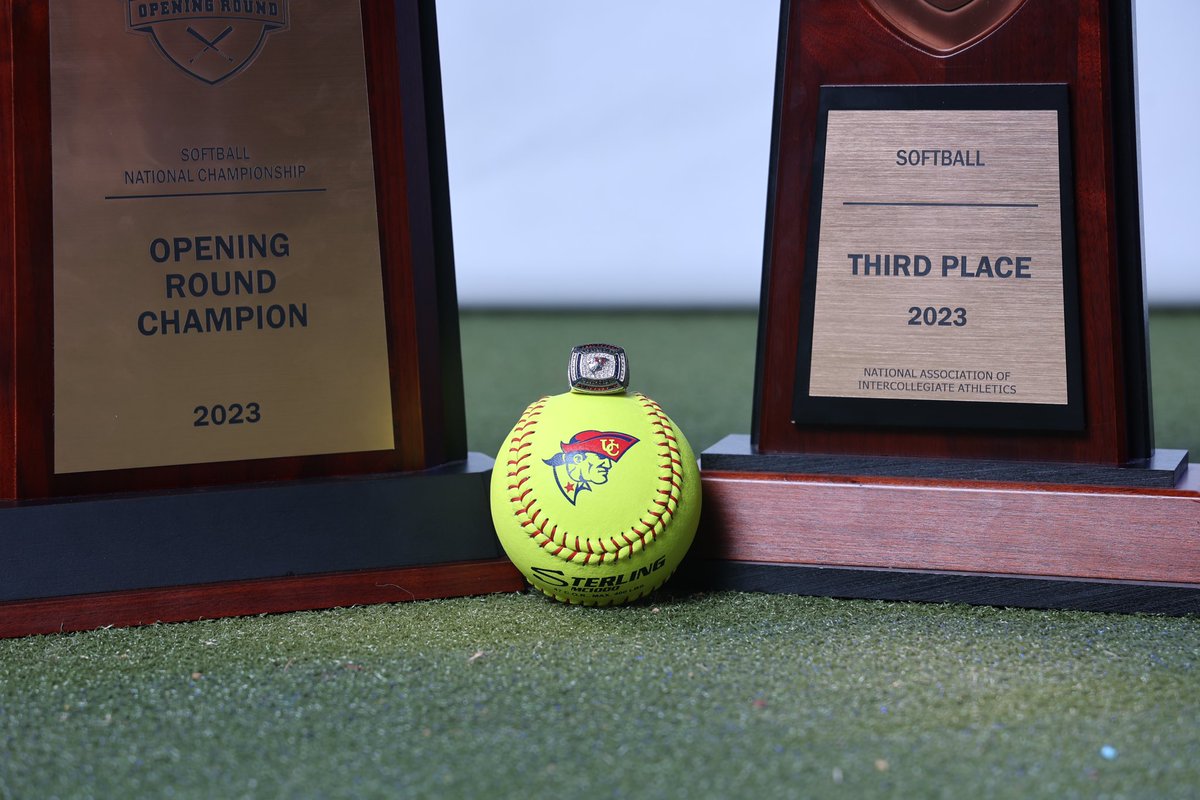 Patriots_UC_SB's tweet photo. Here’s a closer look at the new bling✨💍🤩 

The ring highlights the 23-0 record for conference regular season and tournament championships, the NAIA Opening round championship, the 3rd place World Series finish, and the 49-5 record! #ESGP https://t.co/kwQmEnjl9a