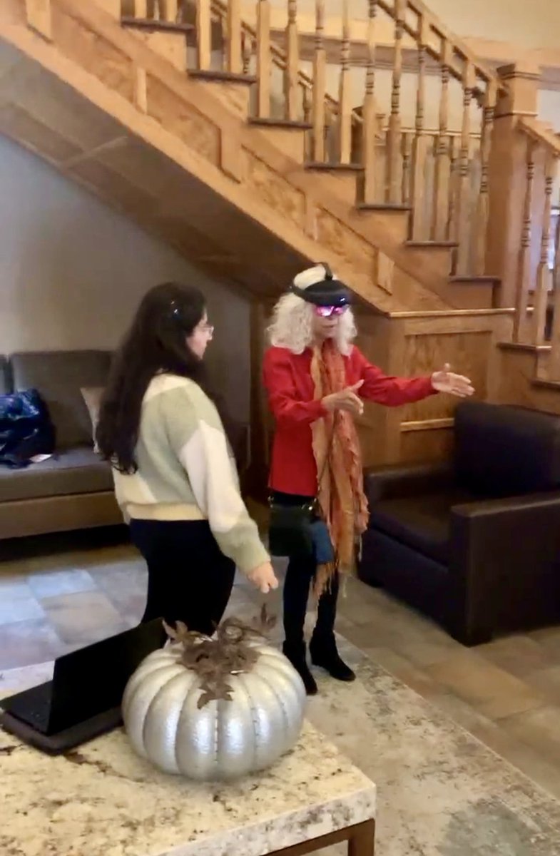 disha_sardana's tweet image. Having a wonderful time showing mixed reality demos to the space weather scientists from all over the world! Their feedback and support is invaluable to me! :)

#ImmersiveAnalytics #SpaceWeather #NASA #GlobalPerspective #Interdisciplinary #EddySymposium @UCAR_CPAESS