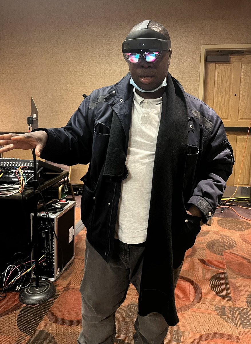 disha_sardana's tweet image. Having a wonderful time showing mixed reality demos to the space weather scientists from all over the world! Their feedback and support is invaluable to me! :)

#ImmersiveAnalytics #SpaceWeather #NASA #GlobalPerspective #Interdisciplinary #EddySymposium @UCAR_CPAESS