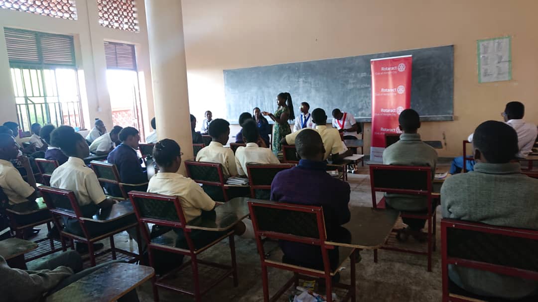 RctAkrightCity's tweet image. We had a wonderful joint fellowship with the Interact club of Elite High school yesterday. Cheers to everyone who graced the occasion.
#interactweek