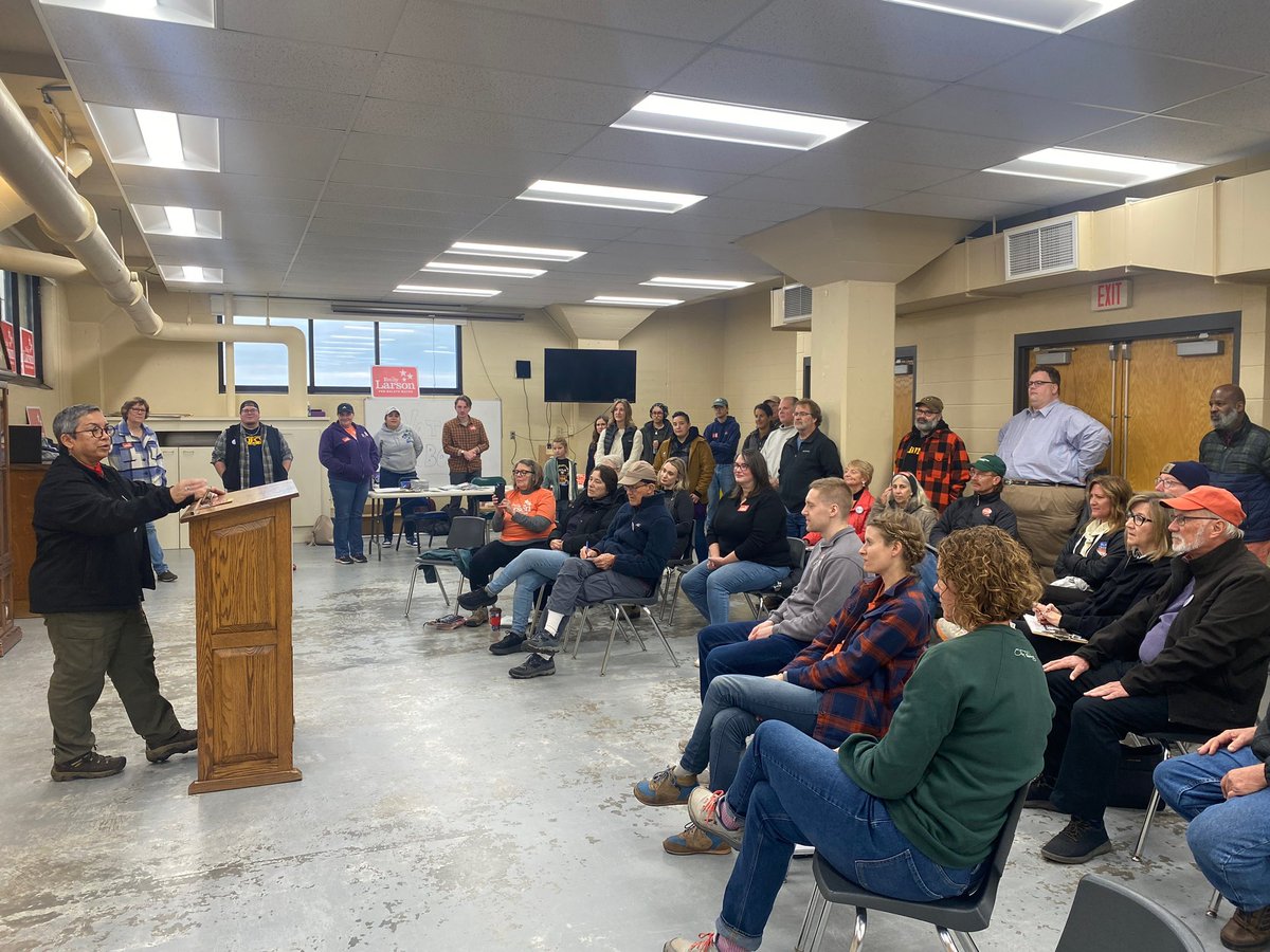 North East Area Labor Council (@nealc_mn) on Twitter photo Another great group of volunteers ready to hit the doors for <a href="/LarsonForDuluth/">Emily Larson</a>! A big thanks to <a href="/MNAFLCIO/">Minnesota AFL-CIO</a> President Bernie Burnham for pumping up the crowd! Another great group of volunteers ready to hit the doors for <a href="/LarsonForDuluth/">Emily Larson</a>! A big thanks to <a href="/MNAFLCIO/">Minnesota AFL-CIO</a> President Bernie Burnham for pumping up the crowd!
