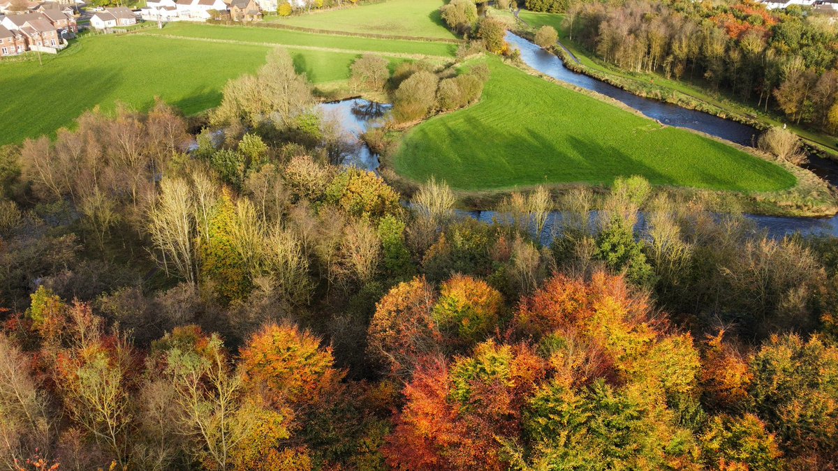 Jamesathome82's tweet photo. Randalstown and Broughshane looking sharp from above @LoveBallymena @WeatherCee @FollowIreland #autumn #broughshane #randalstown #dji https://t.co/LC3LBWFkLn