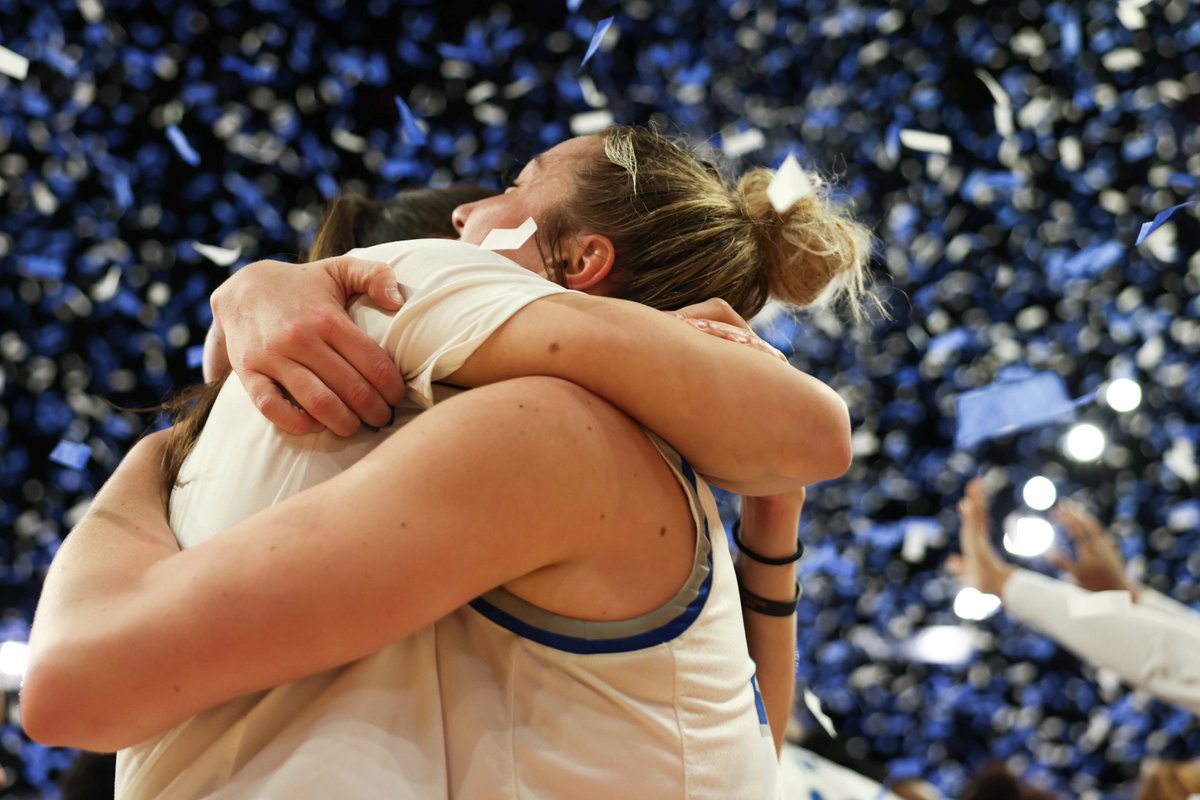 NCAADII's tweet photo. A Sister Act🏀✨

Turner Sports' Wayne Cavadi shares a #D2WBB story about the Stoller siblings from @GSUpioneers. 

#MakeItYours | https://t.co/KlHIkM2z8e https://t.co/qcjb4LOt9m