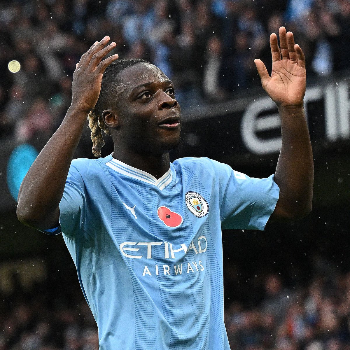 FabrizioRomano's tweet photo. 🔵🚀 Two assists and one goal in 35 minutes. Jeremy Doku, literally on fire!

…bargain for €60m package deal, add-ons included.

“His impact has been unbelievable”, Pep Guardiola said ahead of this game. https://t.co/NJ6f6ex1wC