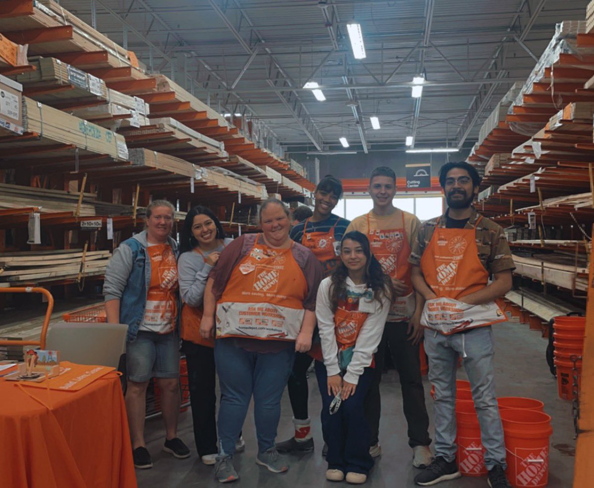 Kids workshop underway here at 6840. Awesome Job team with setting up. Now, let’s have an awesome outcome. You all got this! 👊🏽💥